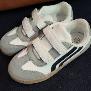 Cat & Jack Velcro Kids Shoes Size 12 White And Grey
